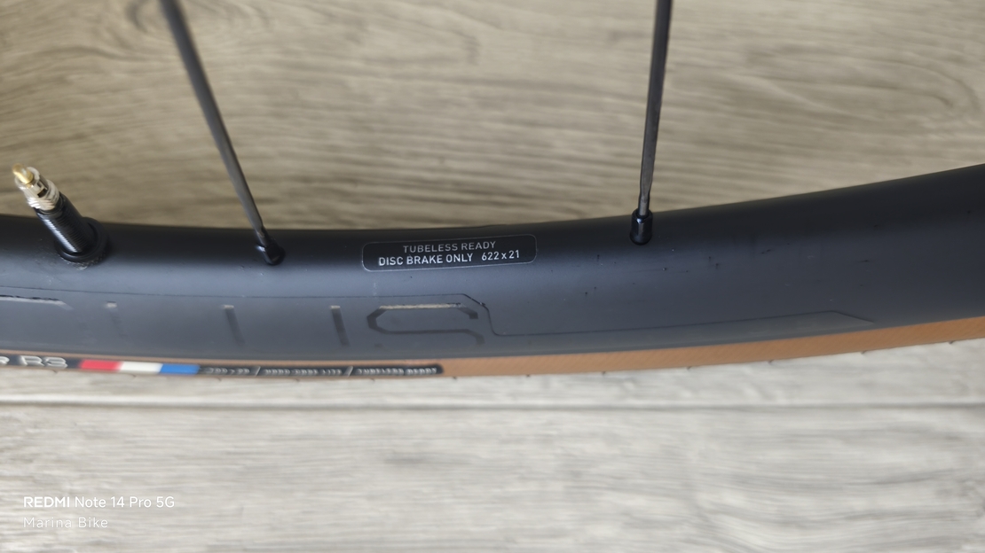Карбонови капли Bontrager Aeolus Elite 35 TLR Disc R3 Tubeless | HG