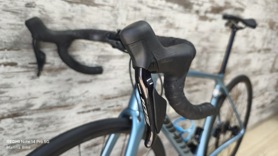 Giant TCR Pro 1 Disc Shimano 105 Di2 DT Swiss R470 | M