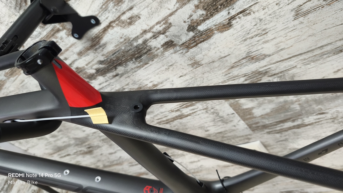 Карбонова рамка FELT ZW2 Rim с дефект на боята | 43