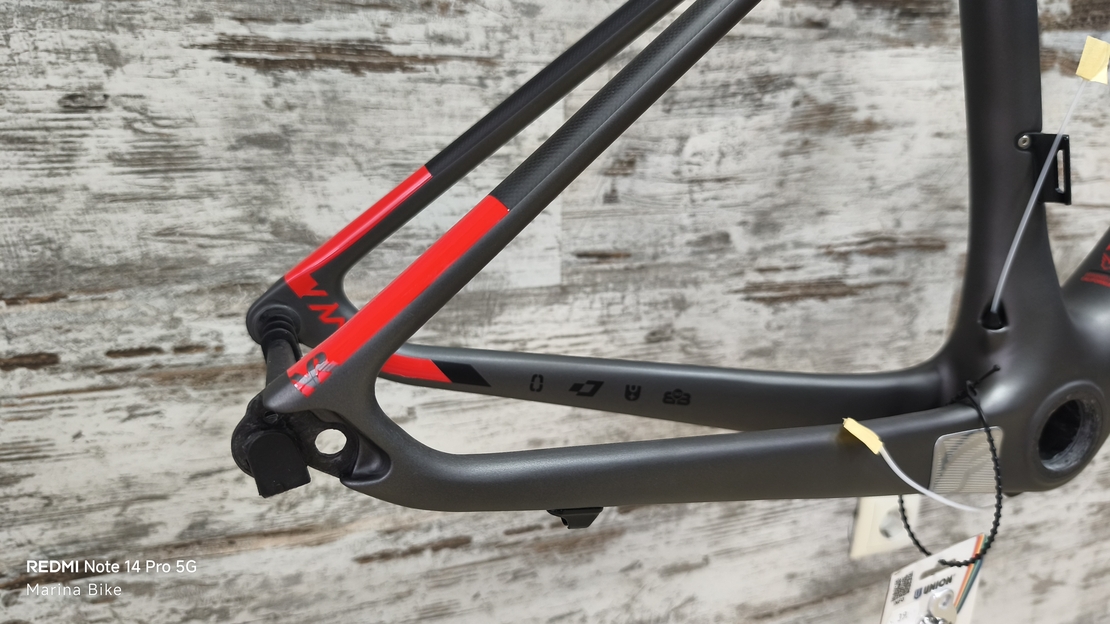 Карбонова рамка FELT ZW2 Rim с дефект на боята | 43