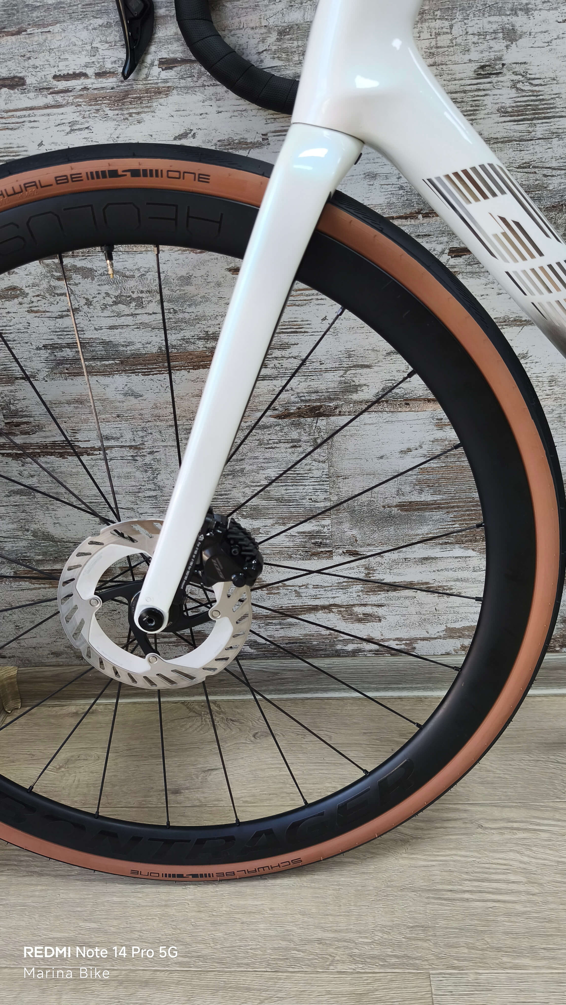 Giant Defy Pro 1 Disc 105 Di2/Ultegra Aeolus Pro 37 Tubeless | S