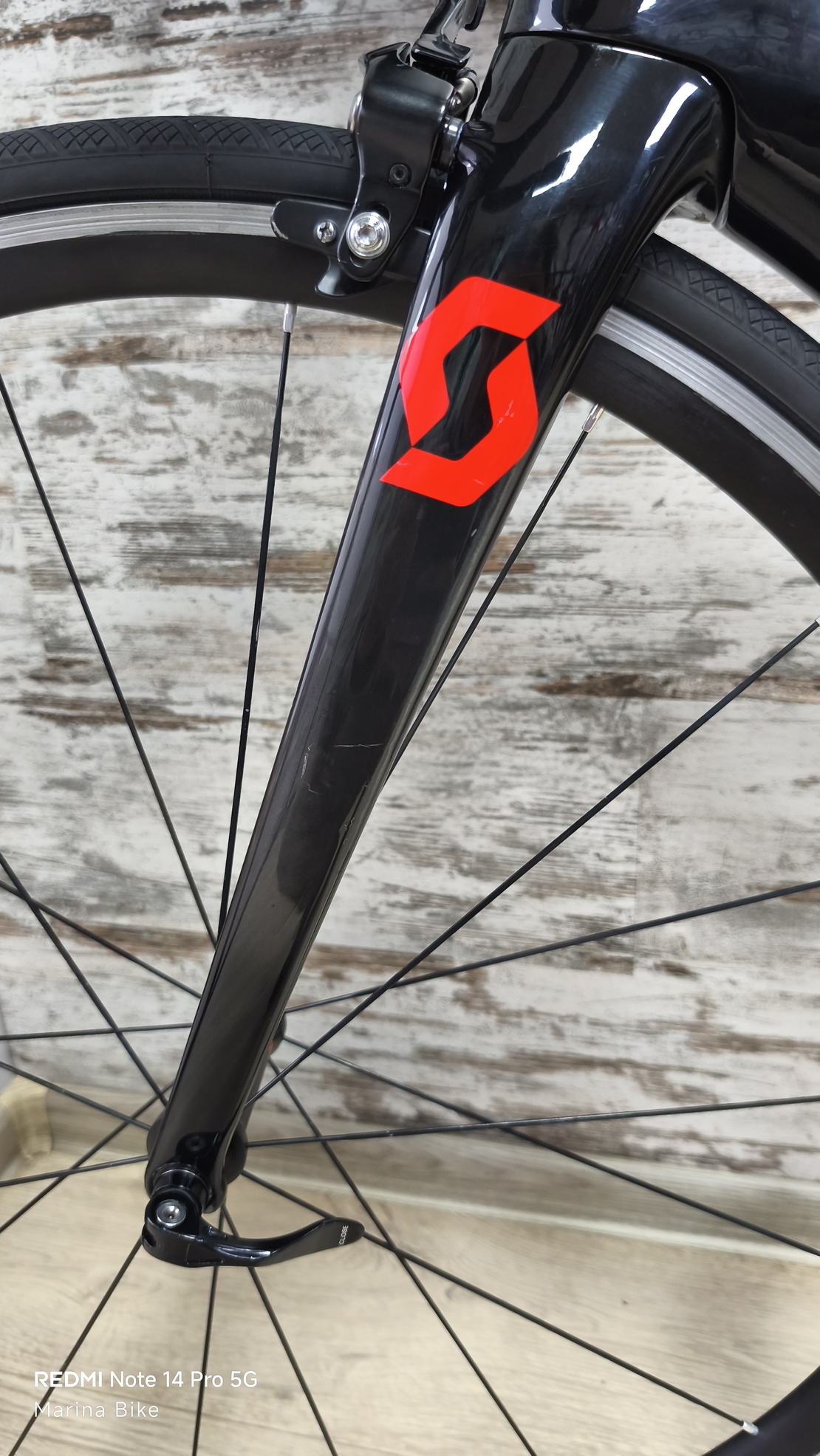 Scott Foil 30 105 R7000 Shimano/Syncros | L