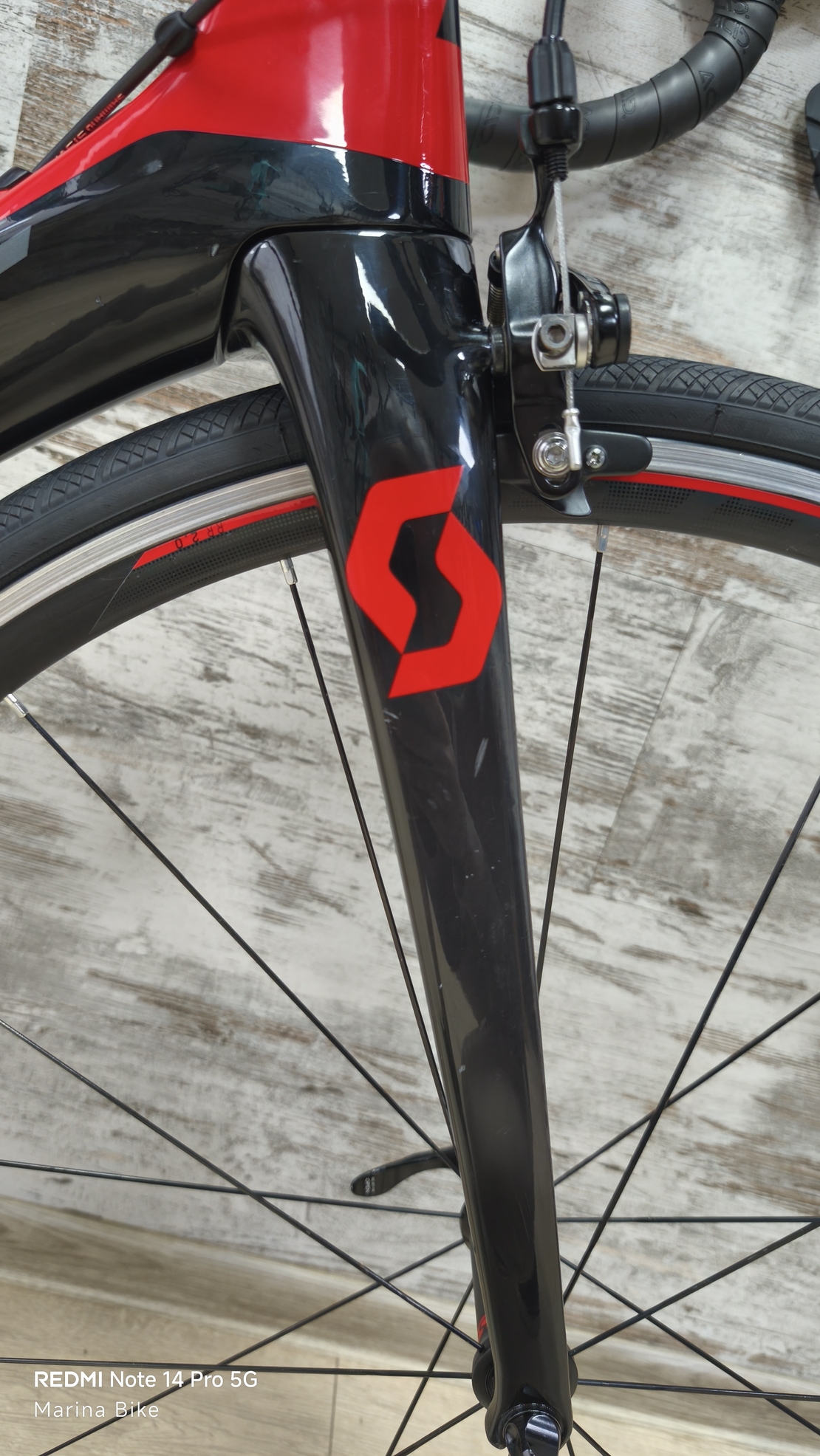 Scott Foil 30 105 R7000 Shimano/Syncros | L