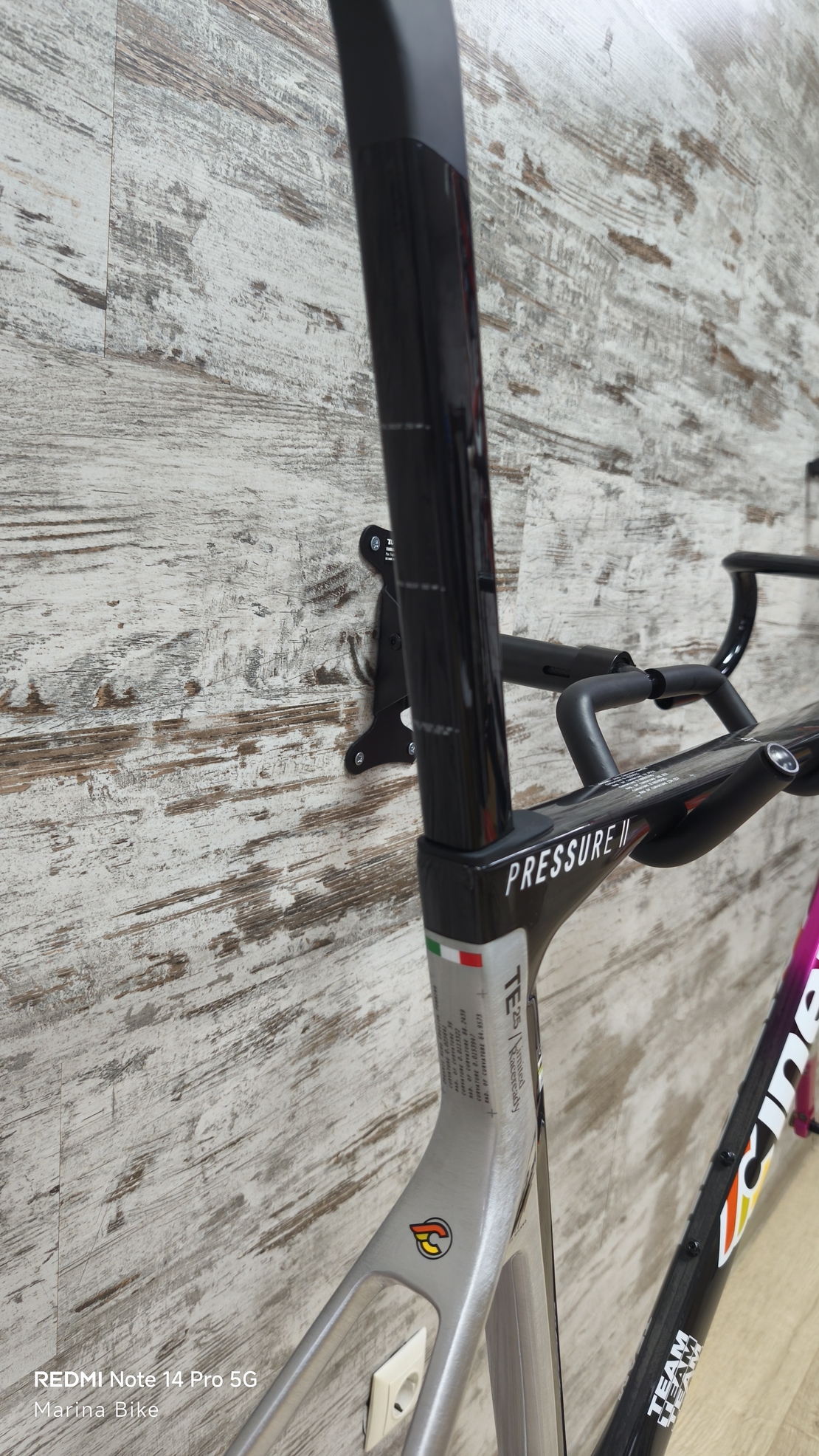 Карбонова рамка Cinelli Pressure II Team Colpack Disc | L