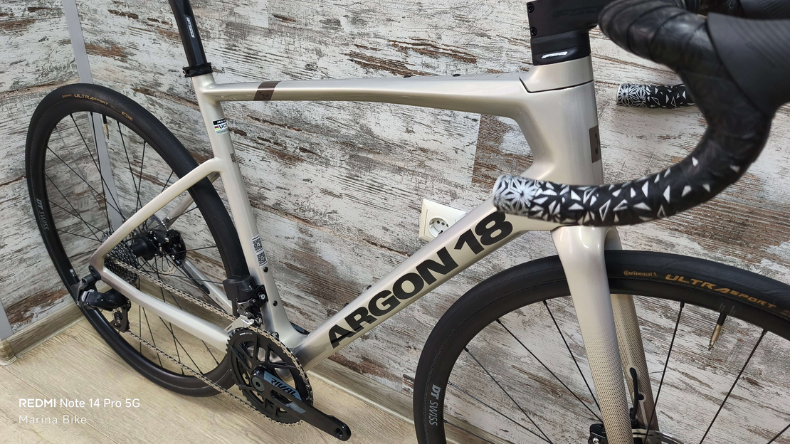 Argon 18 Equation SRAM Rival AXS DT Swiss | M