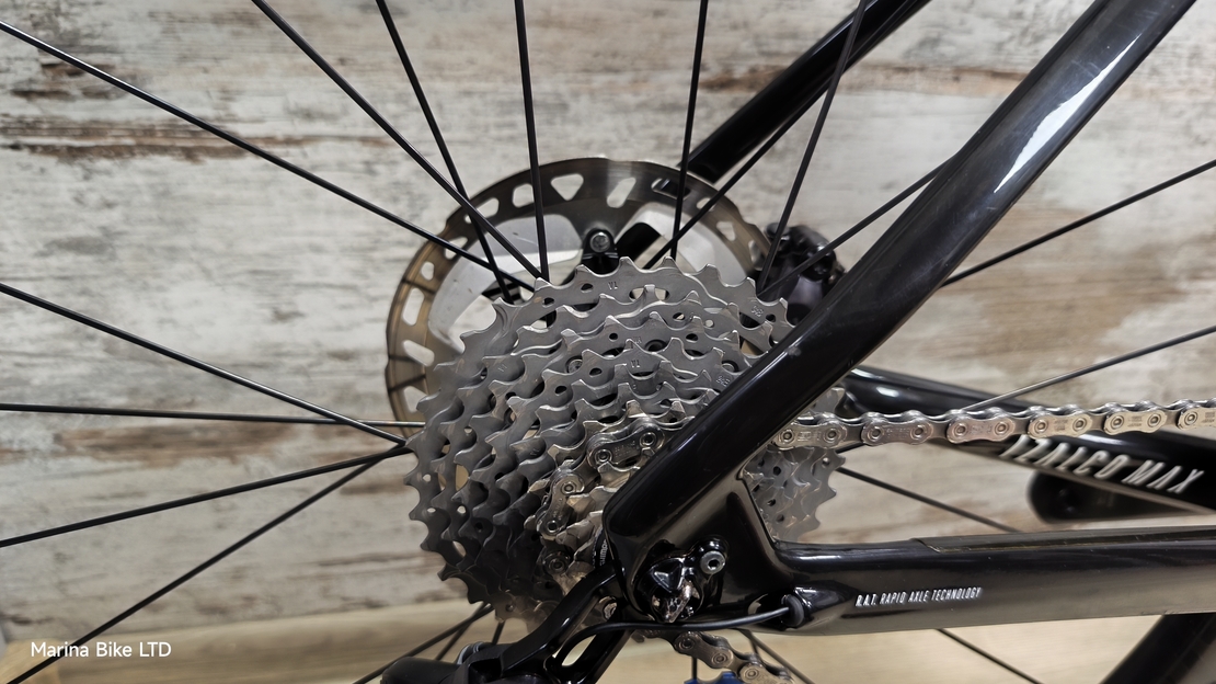 Focus Izalco Max Ultegra Di2 Disc DT Swiss ARC 1450 DiCut | 56