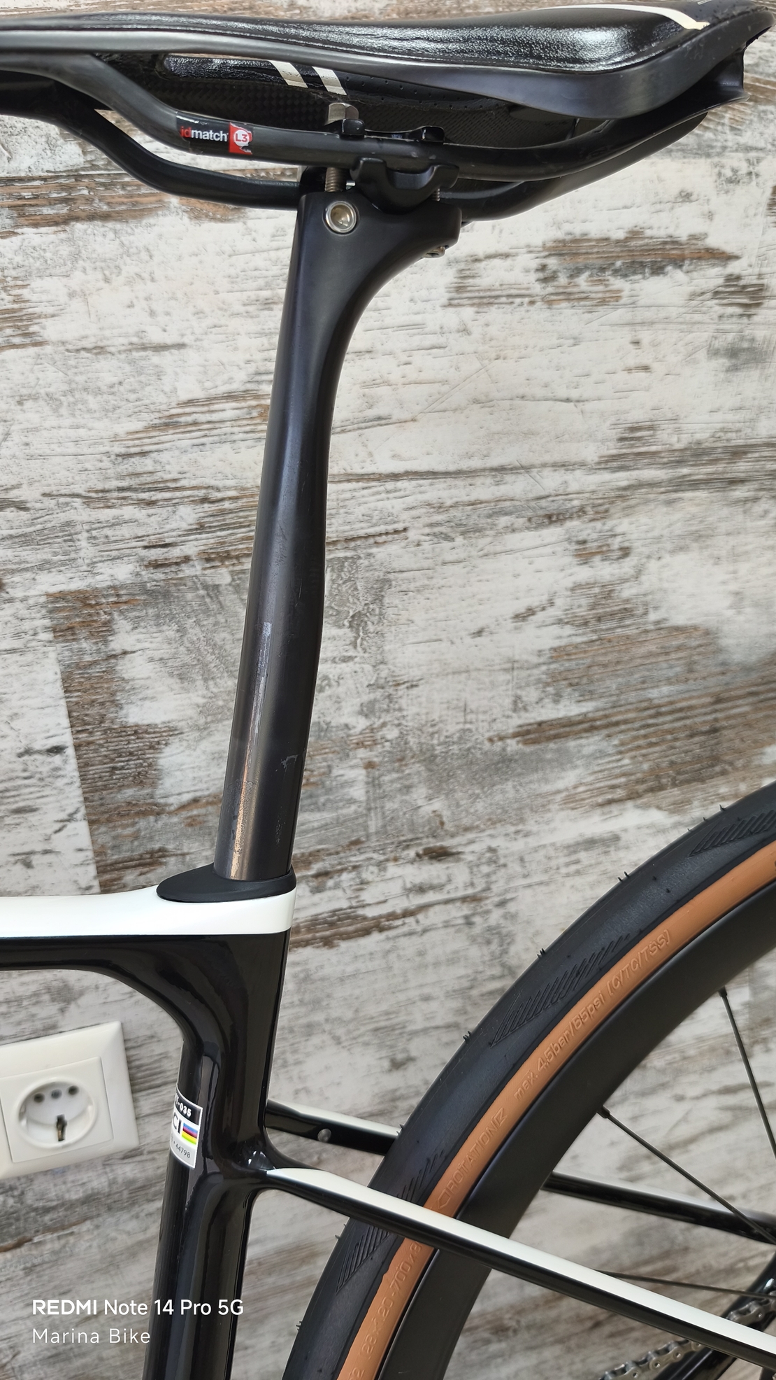 Giant Defy Pro 1 Disc 105 Di2/Ultegra Aeolus Pro 37 Tubeless | S