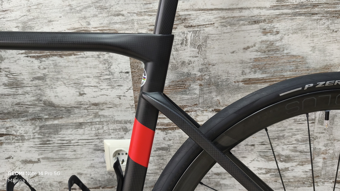 Cipollini Dolomia Ultegra Di2 Aeolus RSL 37 Carbon | L