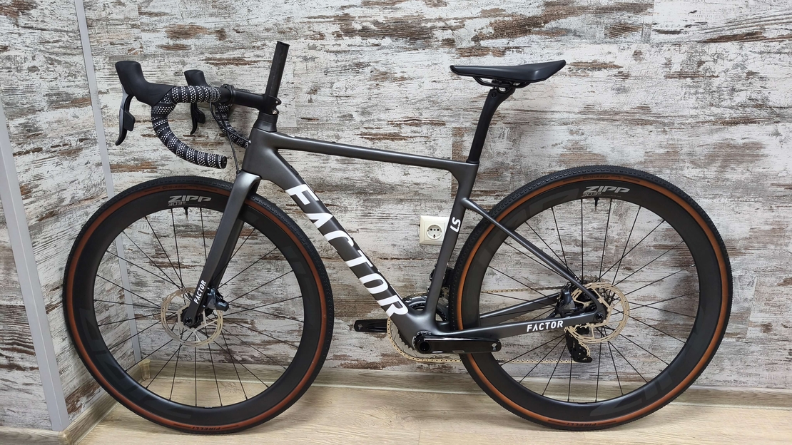 Factor LS Gravel SRAM Force/Rival AXS CeramicSpeed Zipp 303S Tubeless | 49