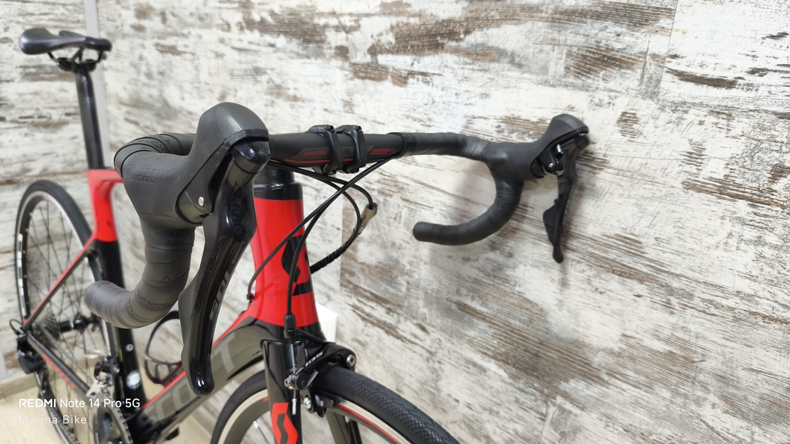 Scott Foil 30 105 R7000 Shimano/Syncros | L