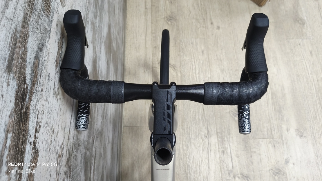 Argon 18 Equation SRAM Rival AXS DT Swiss | M