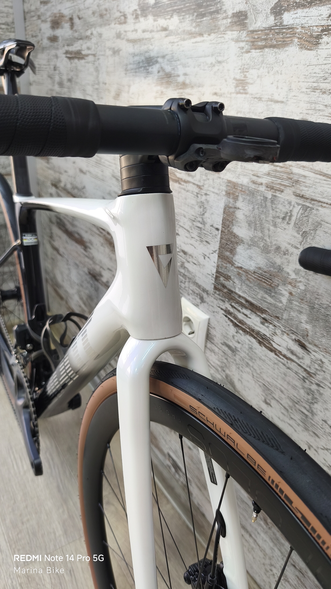 Giant Defy Pro 1 Disc 105 Di2/Ultegra Aeolus Pro 37 Tubeless | S