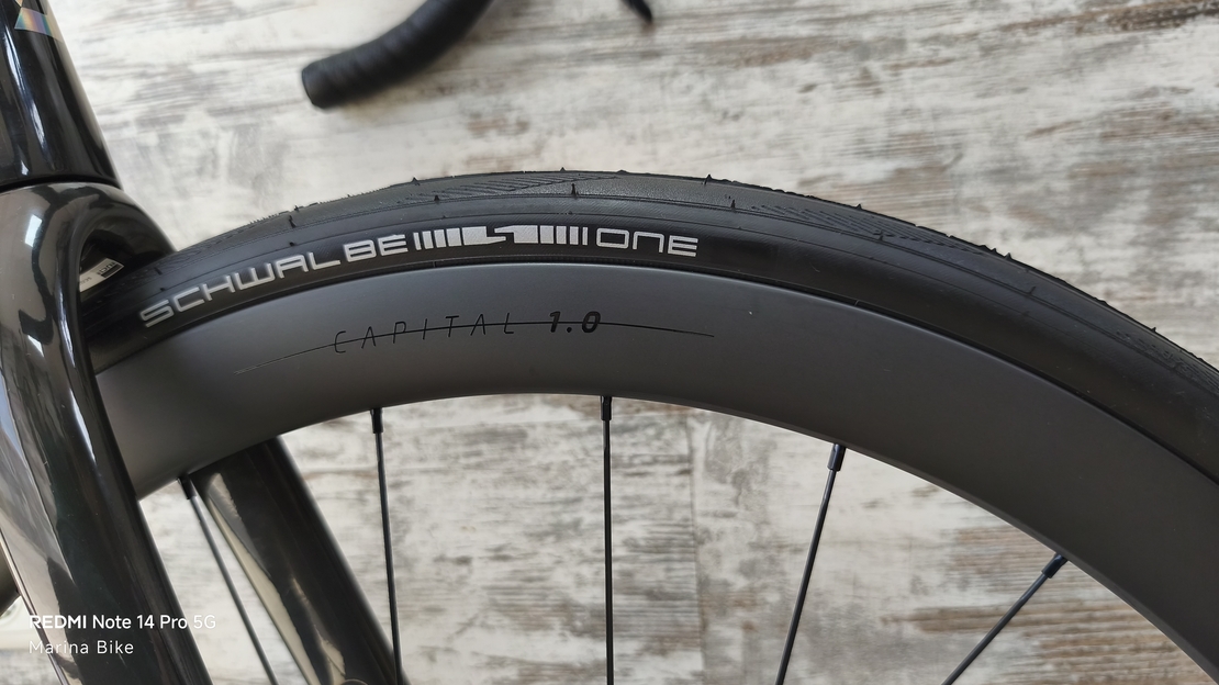 DEMO Scott Addict RC30 105 Di2 Syncros Capital 1.0 | L