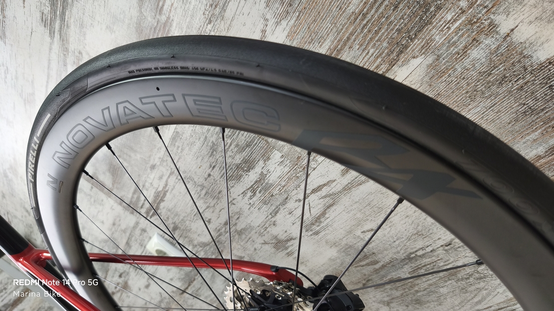 Ridley Fenix SLiC Disc Shimano 105 DI2 Novatec Tubeless | M