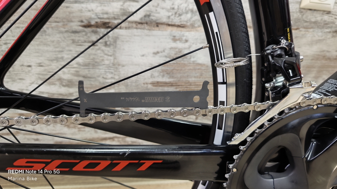 Scott Foil 30 105 R7000 Shimano/Syncros | L