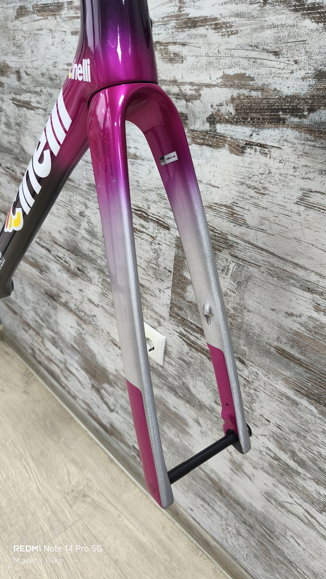 Карбонова рамка Cinelli Pressure II Team Colpack Disc | L