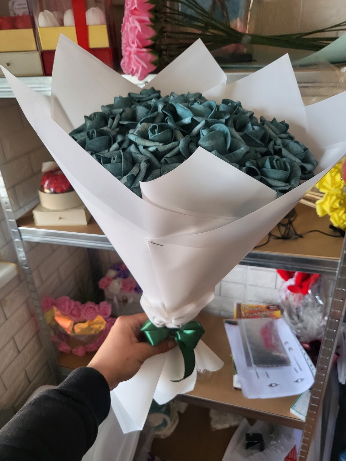 Вечен букет от 19 фоамени рози