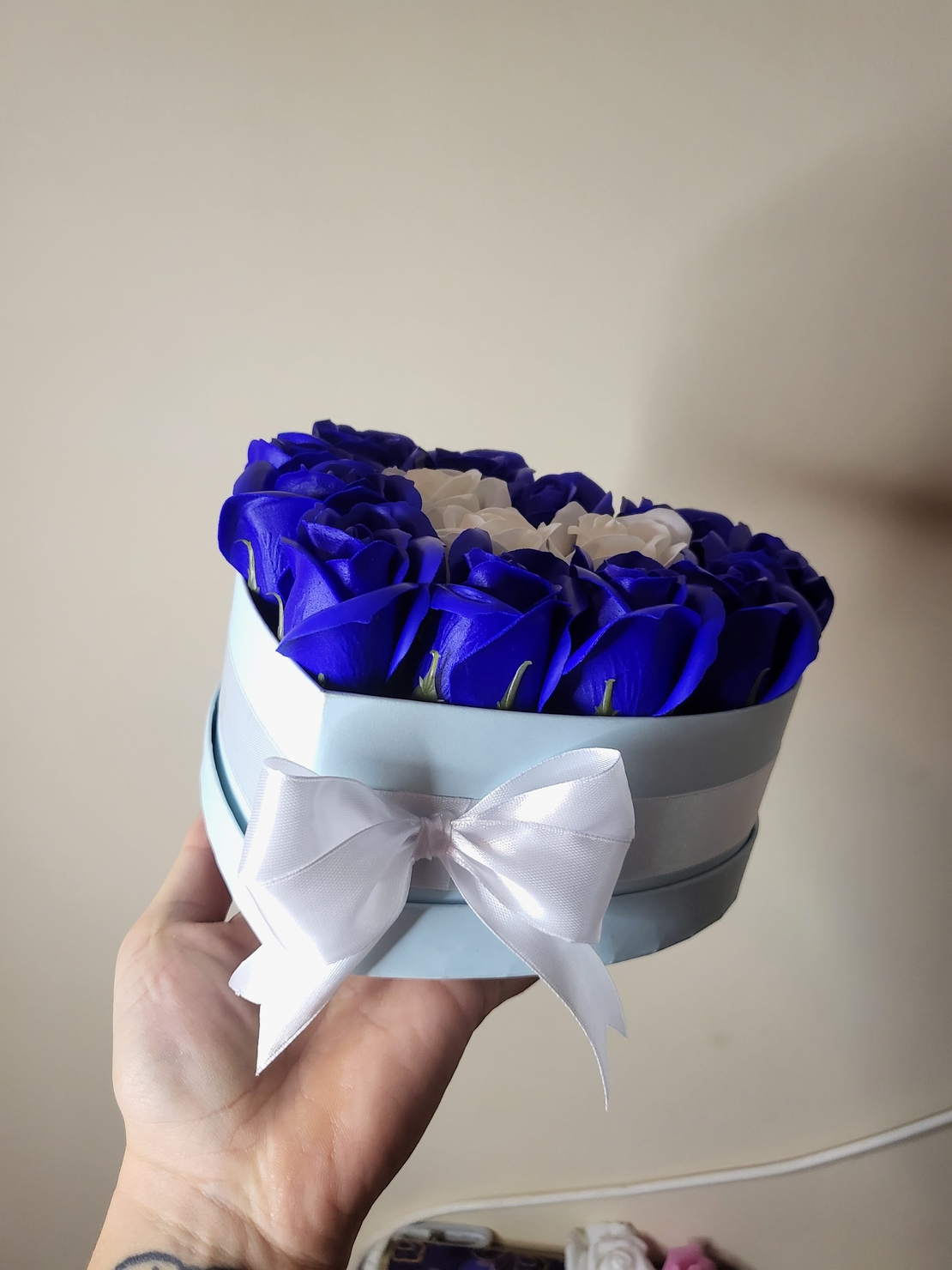 Кутия сърце с 15 сапунени рози