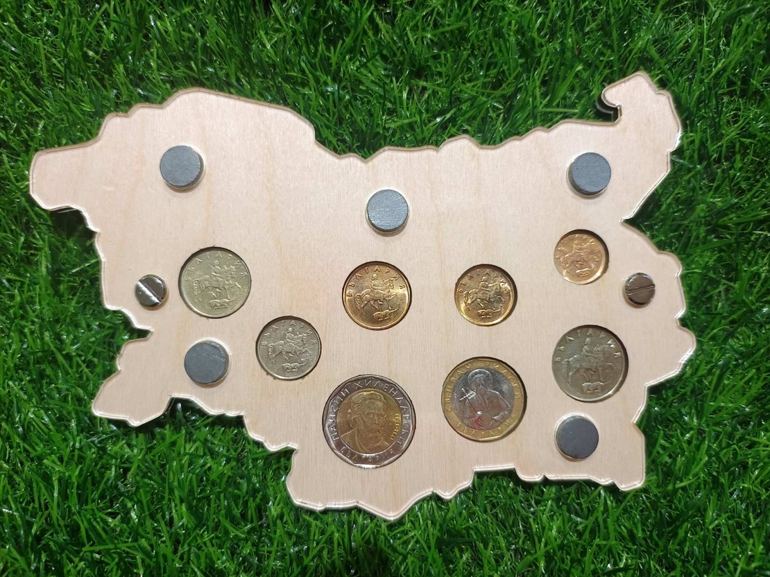 Плакет за Български монети с магнит и плексиглас от двете страни