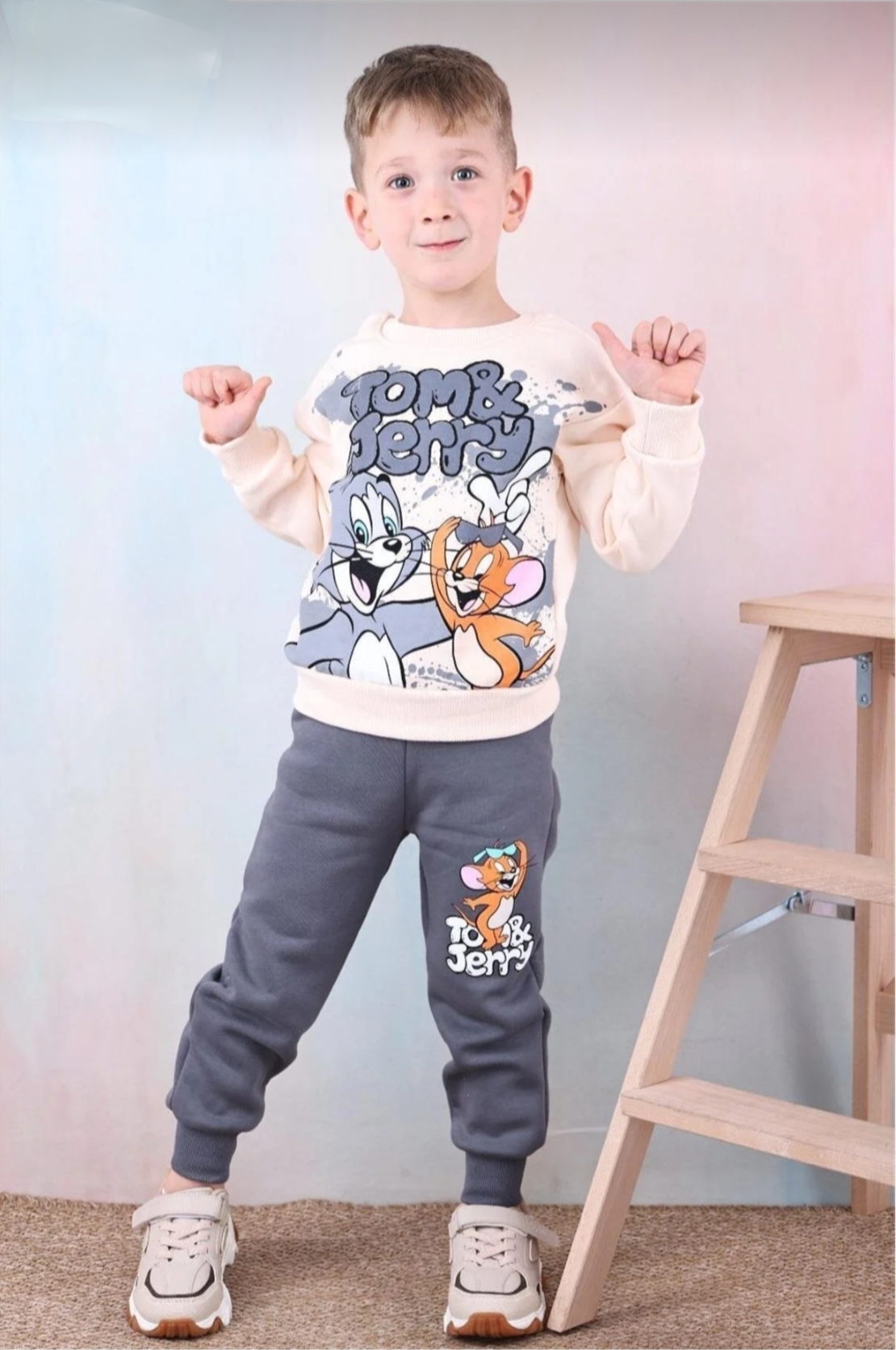 Ватиран комплект Том и Джери в сиво