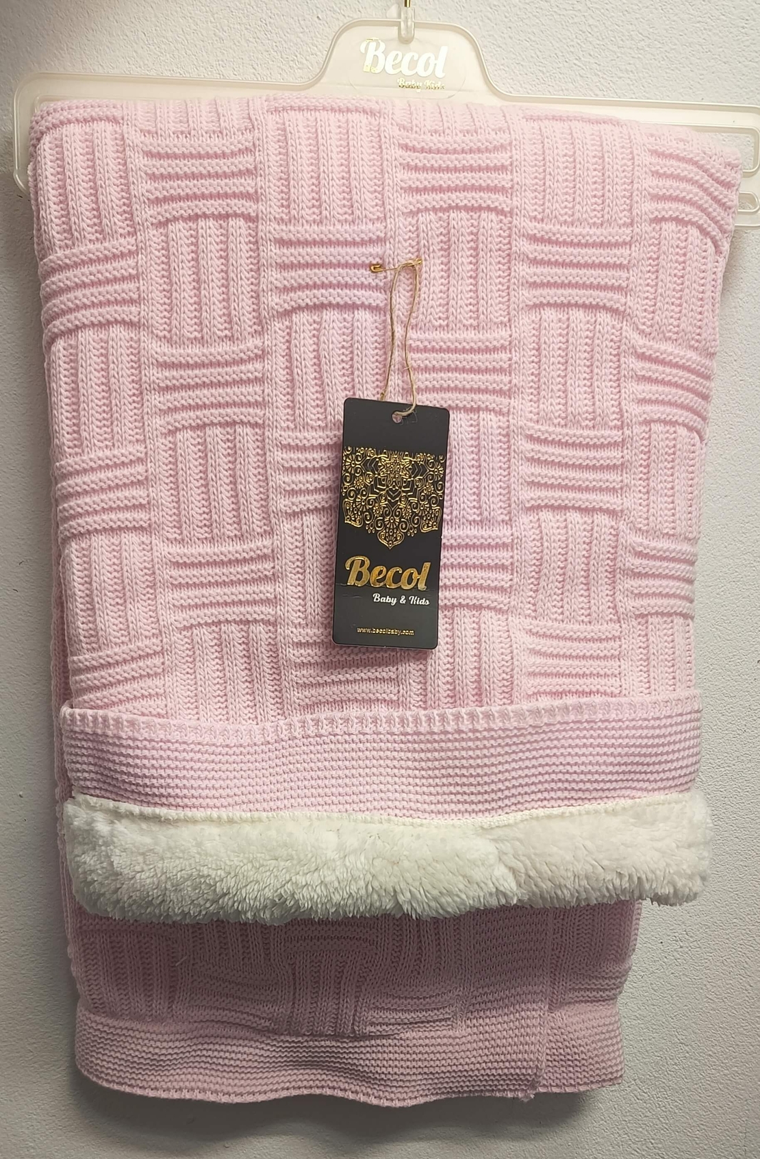 Меко одеяло с пухкава подплата в розово