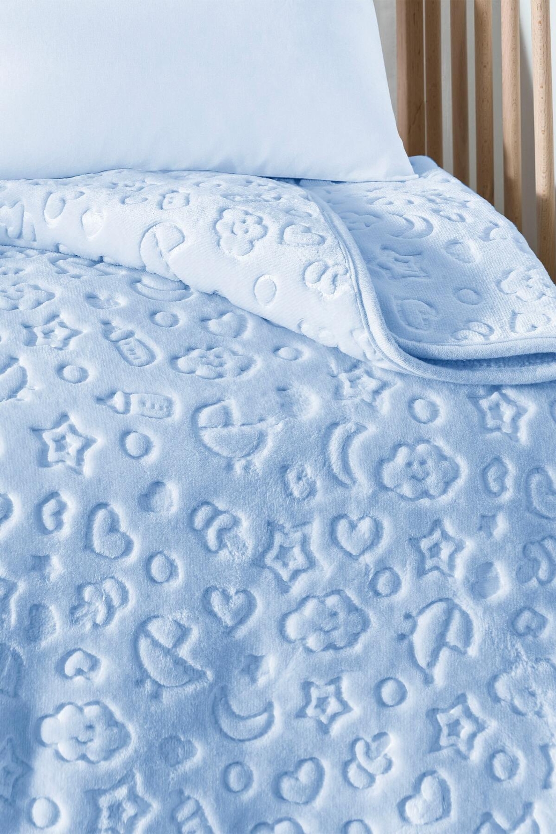 Плътно бебешко одеяло в син цвят