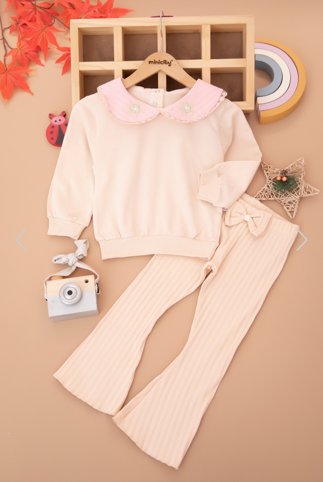 Комплект в екрю