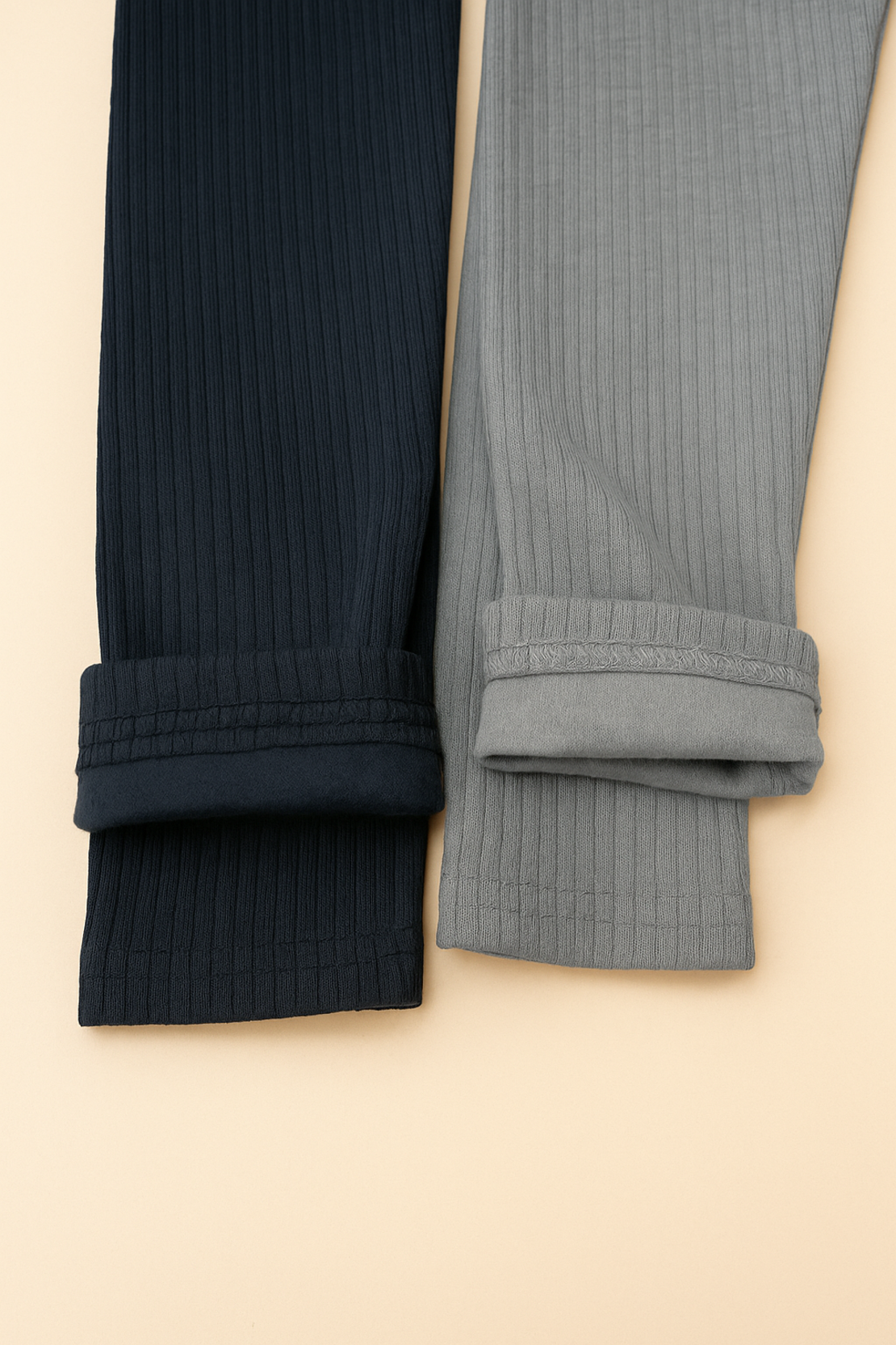 Черен рипсов клин с лека вата