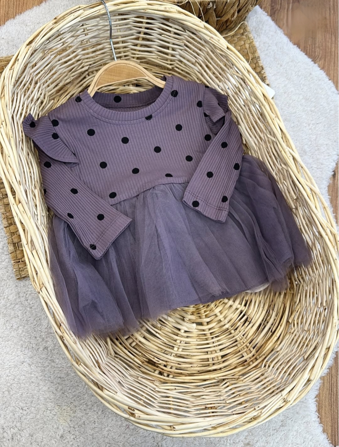 Феерия в тъмно лилаво