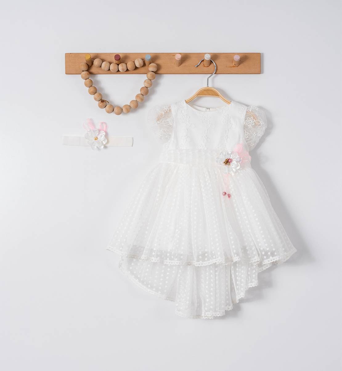 Елегантна бяла рокля