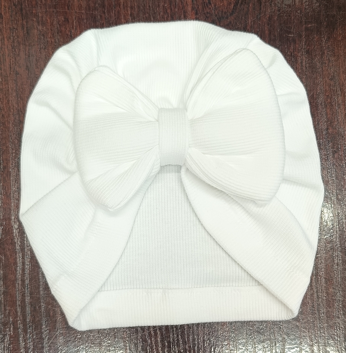 Бебешка шапка тип тюрбан 0-6 месеца