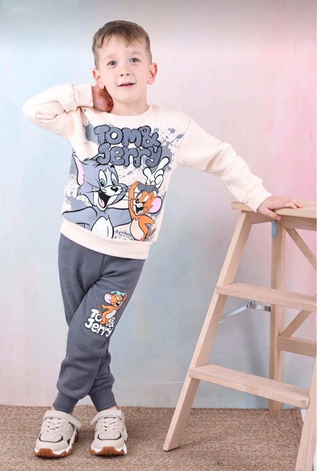 Ватиран комплект Том и Джери в сиво