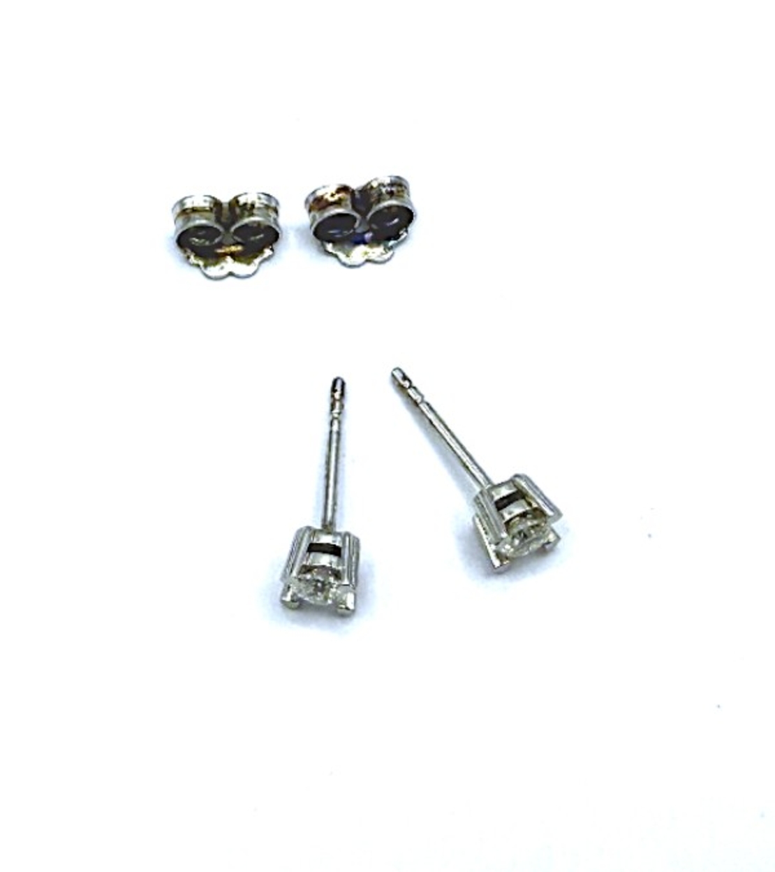 Сребърни обици с мойсанит