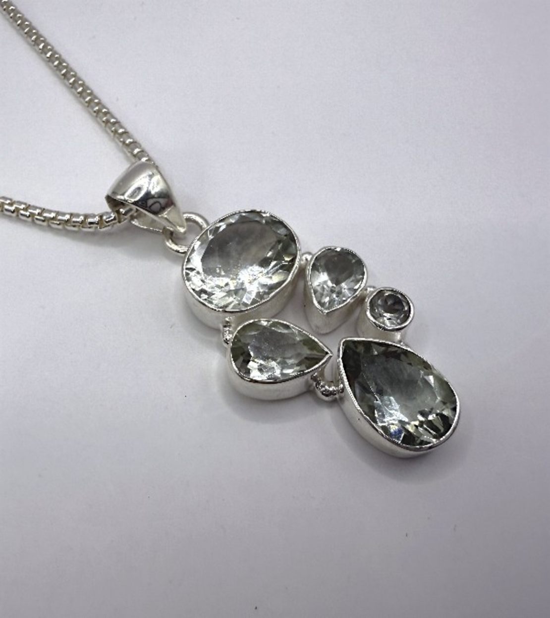 Медальон с празеолит