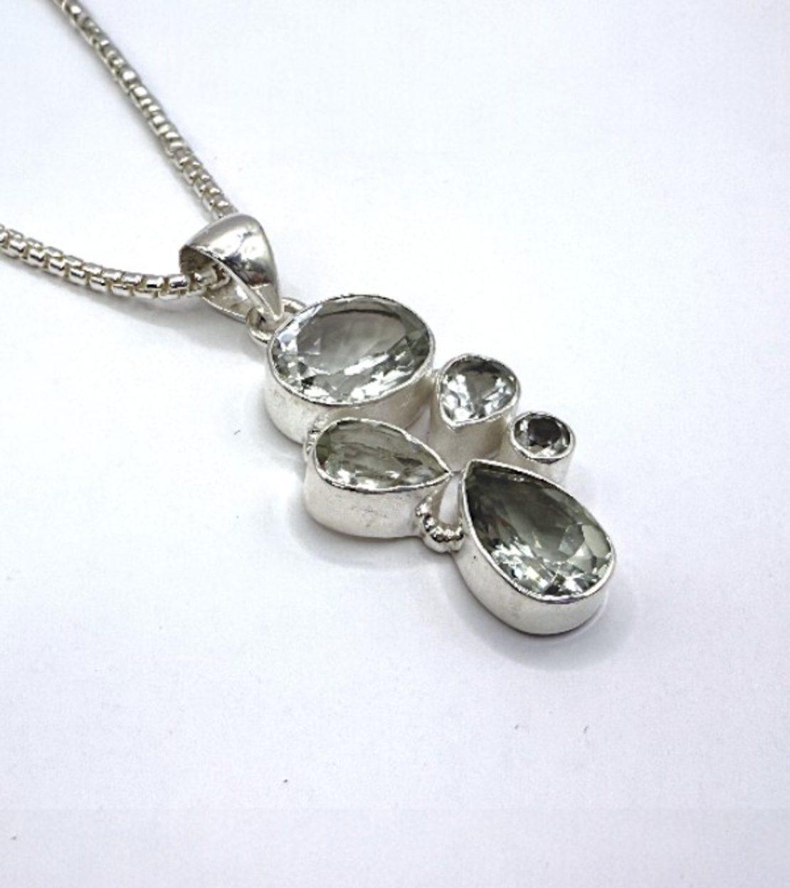 Медальон с празеолит