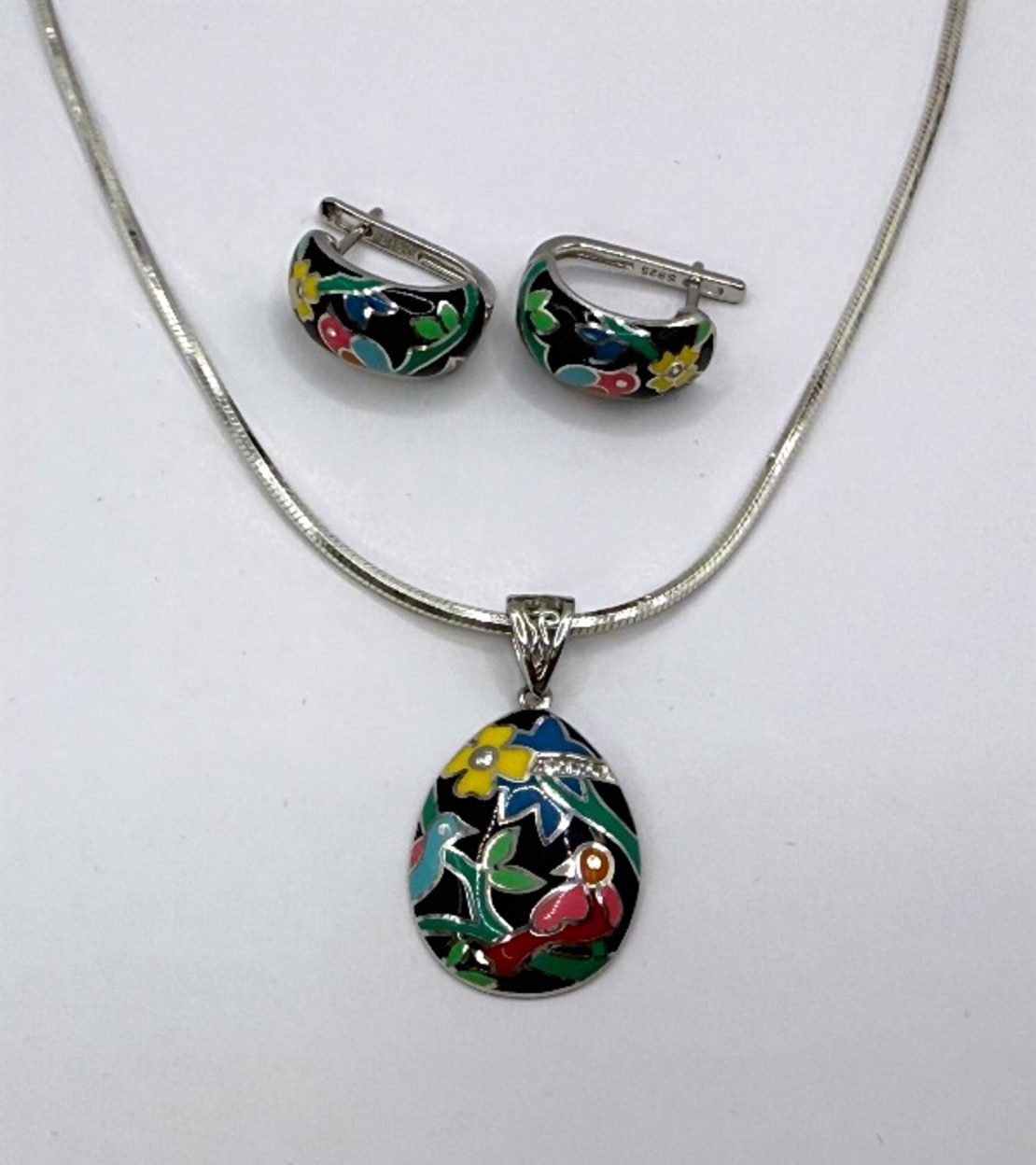 Комплект с цветен емайл и циркони