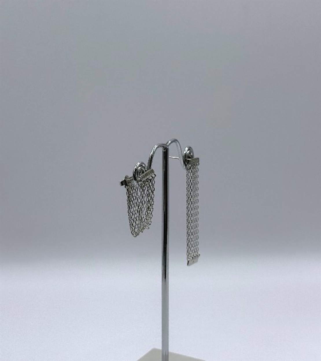 Висящи обици на щифт