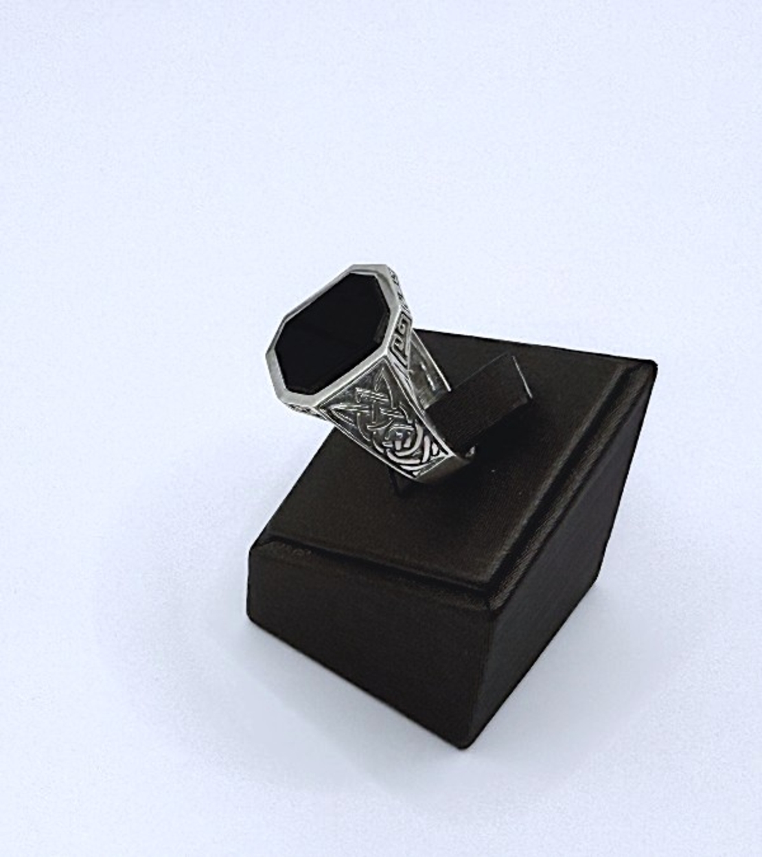 Сребърен пръстен с оникс