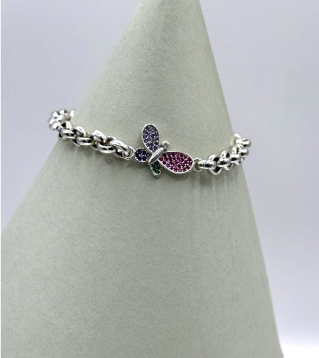 Сребърна гривна с пеперуда и цветни циркони