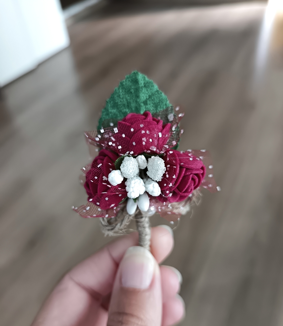 Бутониери - бордо