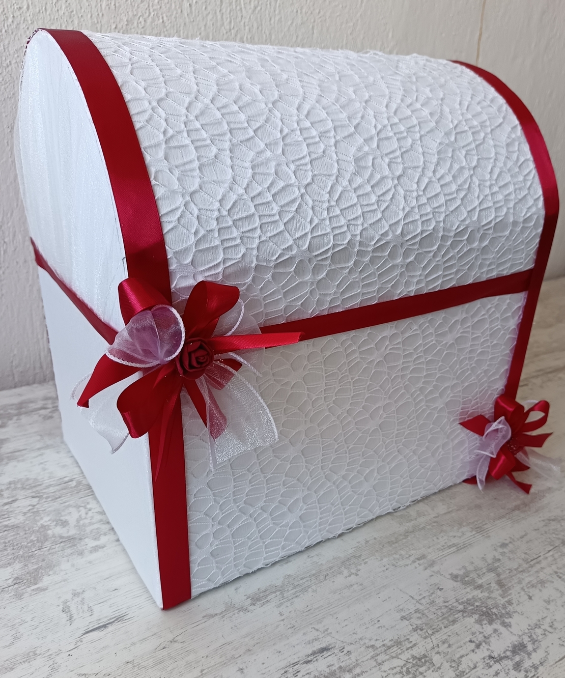 Кутия за пликове - сандък