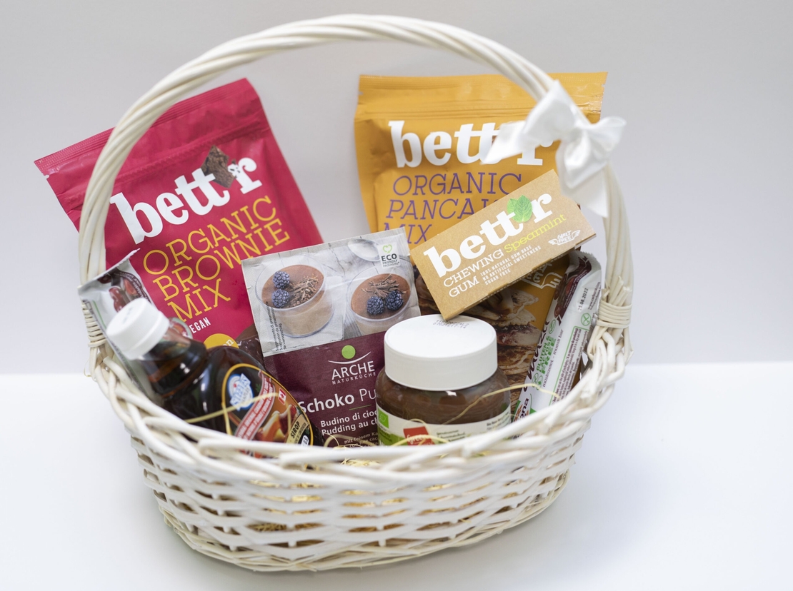 Средна подаръчна кошница с продукти по Ваш избор -РилаБио