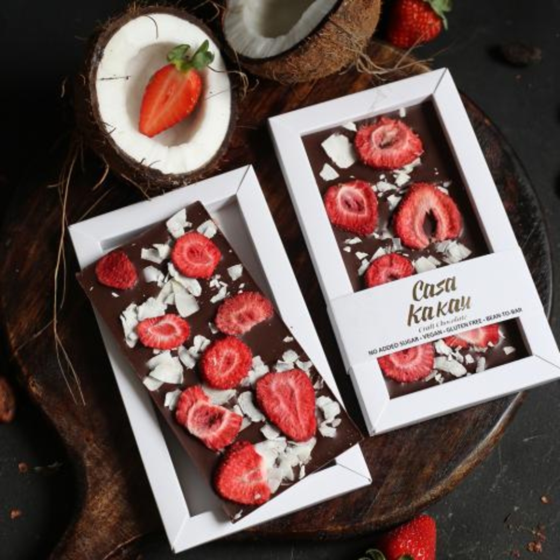 ШОКОЛАД БЕЗ ДОБАВЕНА ЗАХАР С ЯГОДА И КОКОС