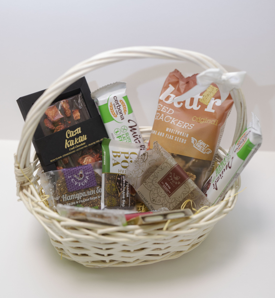 Малка подаръчна кошница с продукти по Ваш избор -РилаБио