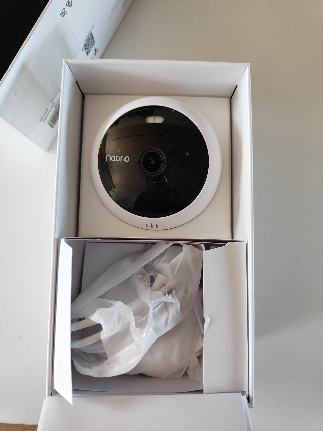 Noorio Spotlight Cam B200