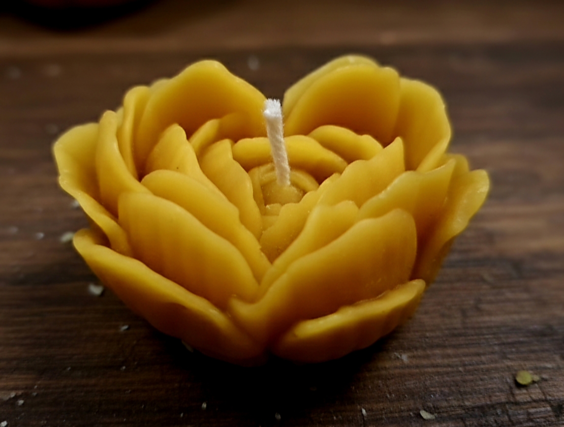 Свещ от пчелен восък „Сърце“