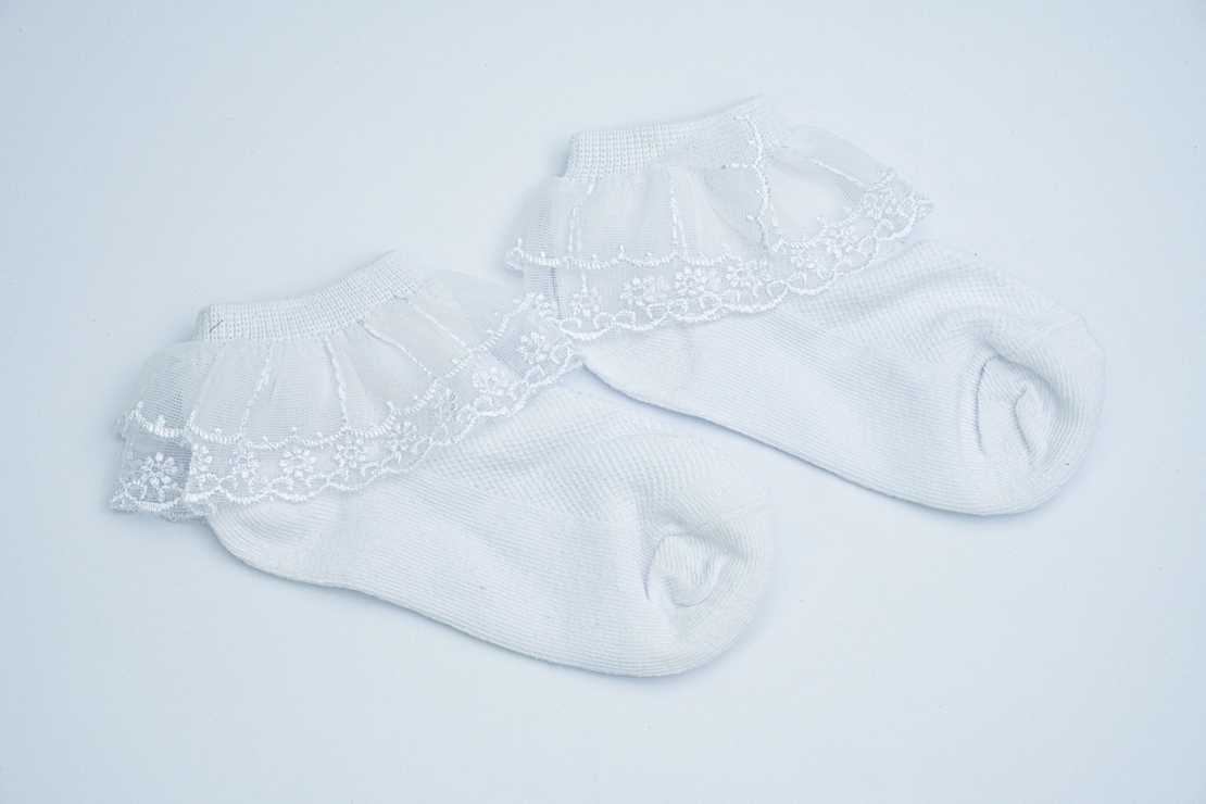 Бели чорапи с дантела за танцови обувки