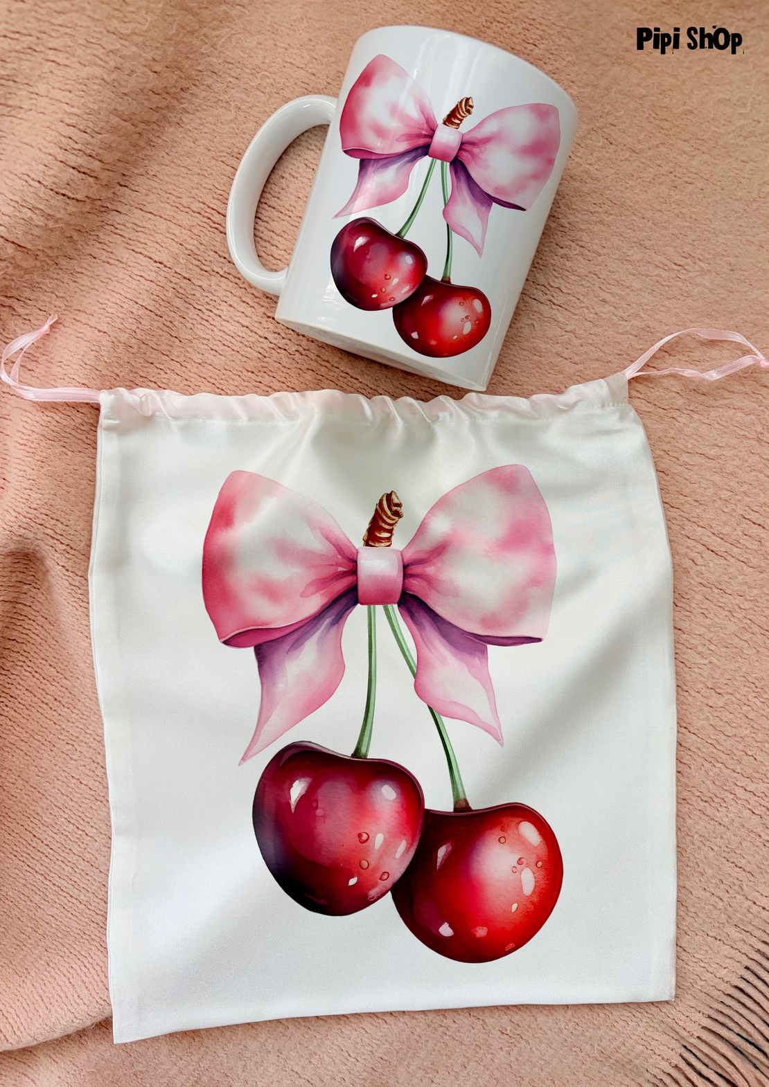 Коледен сет от сатенена торбичка и чаша  