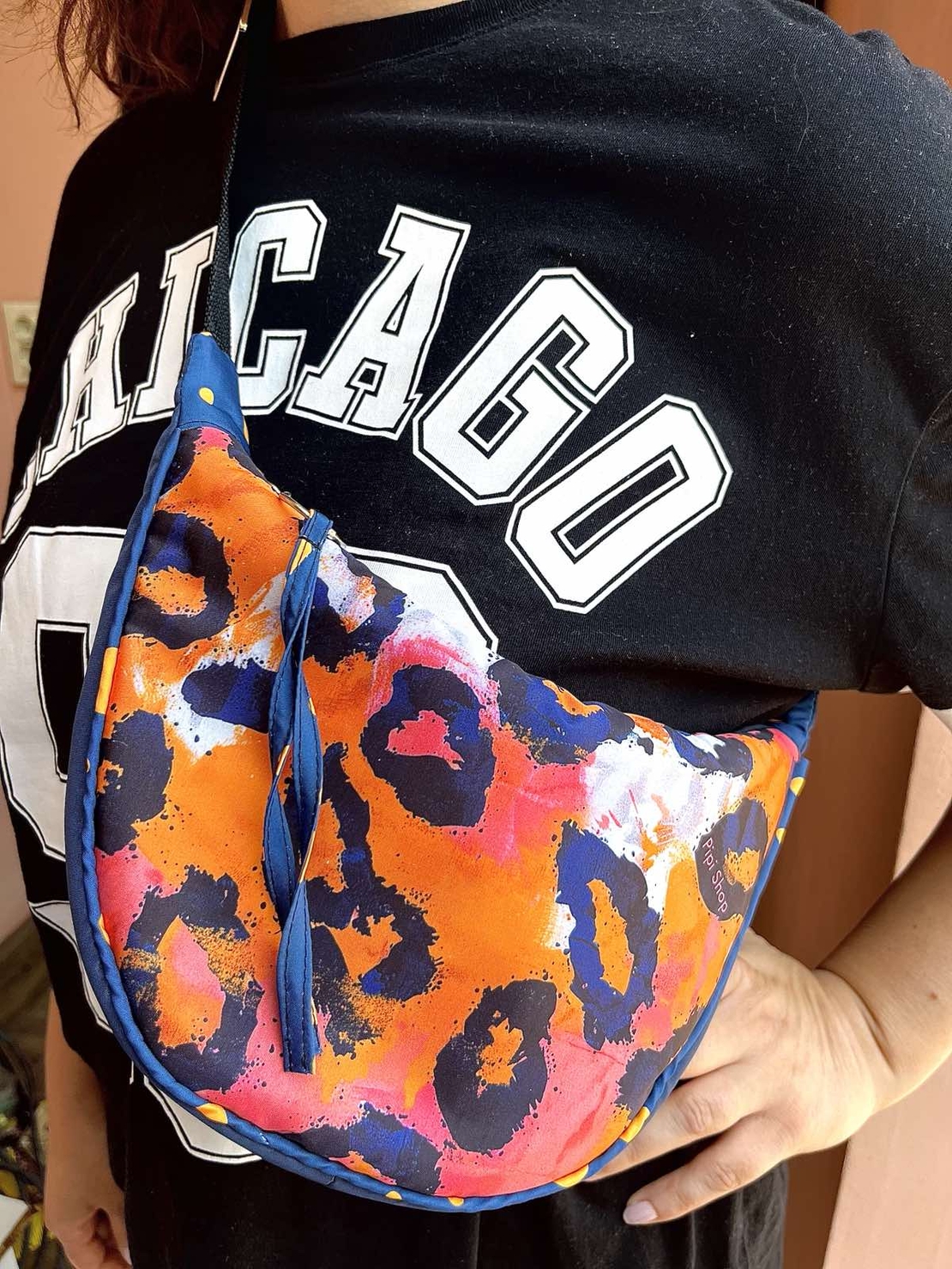 Чанта с регулируема дръжка 