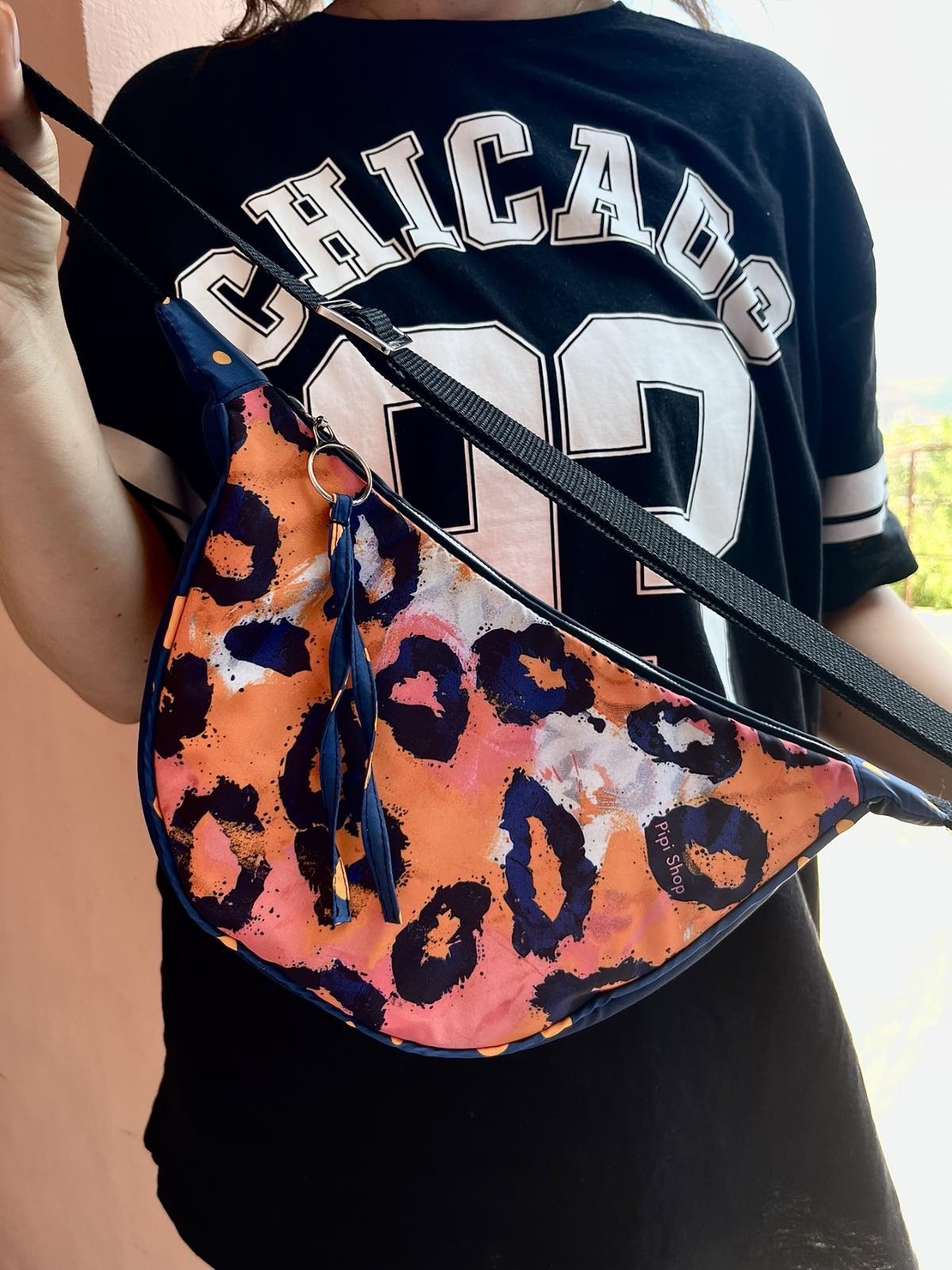 Чанта с регулируема дръжка 